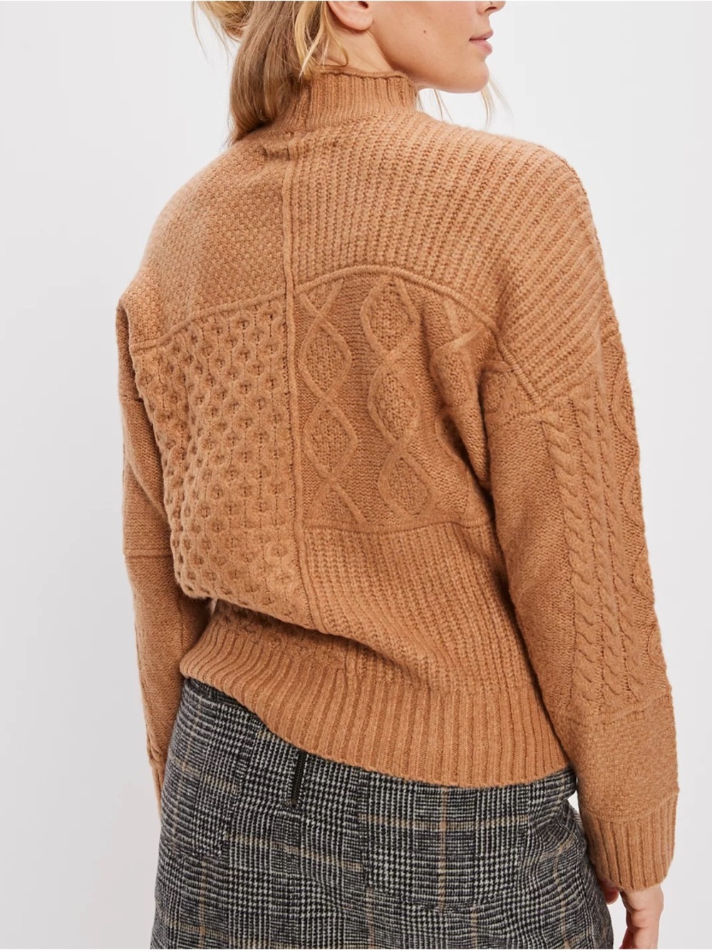 American Eagle Outfitters Womens Chunky Oversized Knit Mock Neck Sweater Medium - Picture 3 of 9
